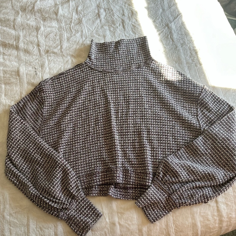 Free people long sleeve mock neck, turtleneck sweater, small knit thumb holes